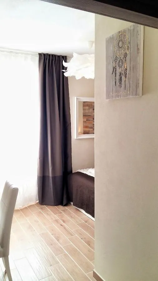 Pisa City Lodge