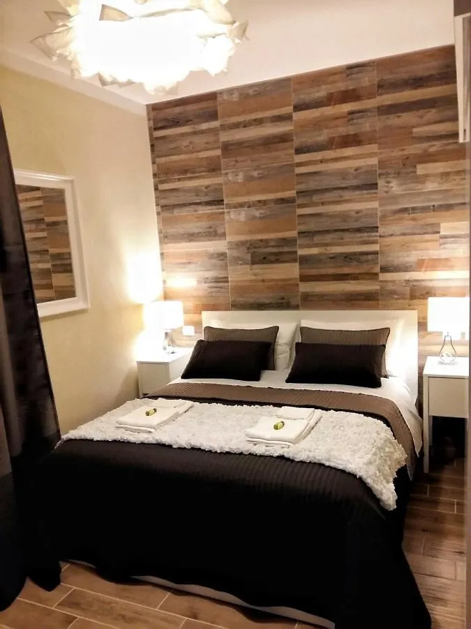 Pisa City Lodge