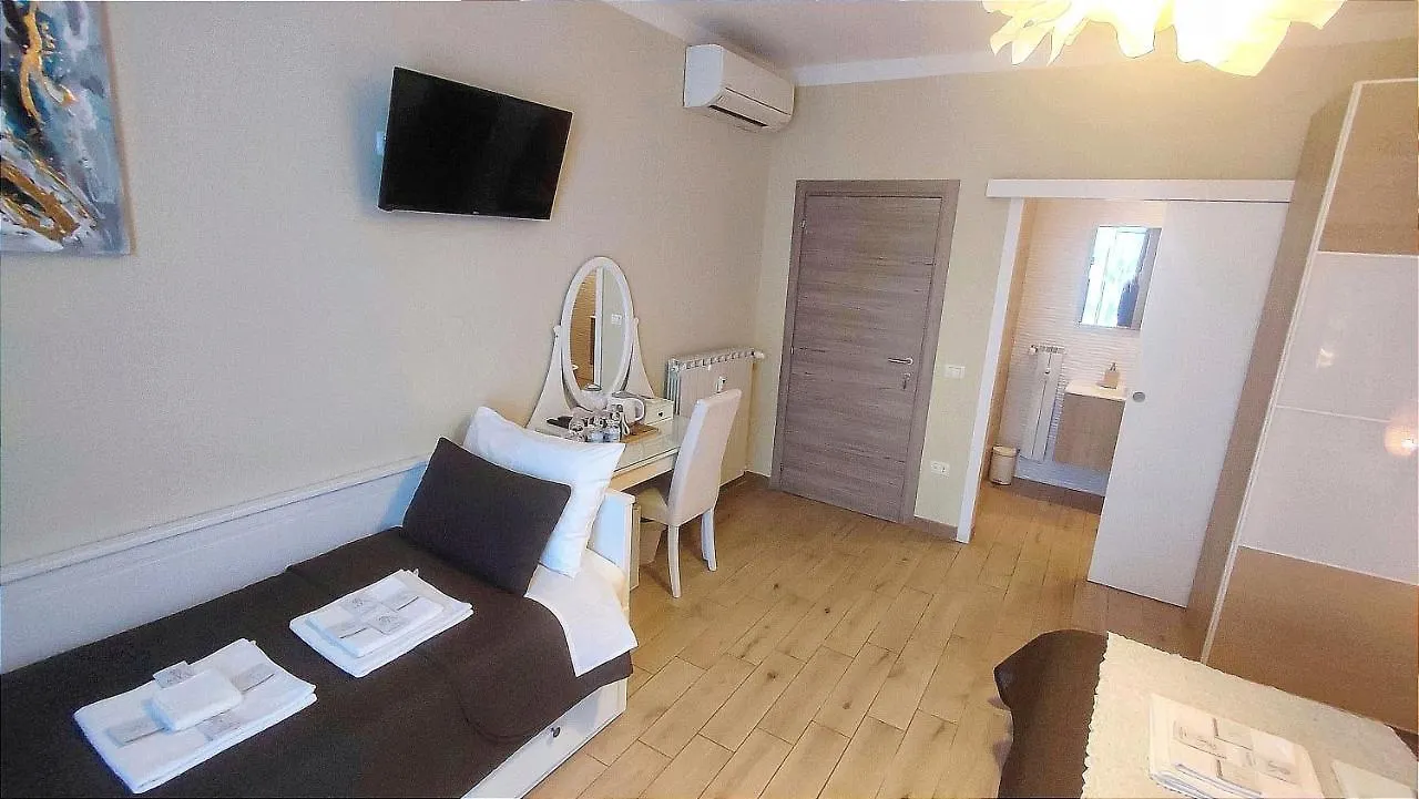 Pisa City Lodge Bed & Breakfast