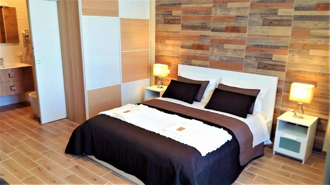 Pisa City Lodge 0*,